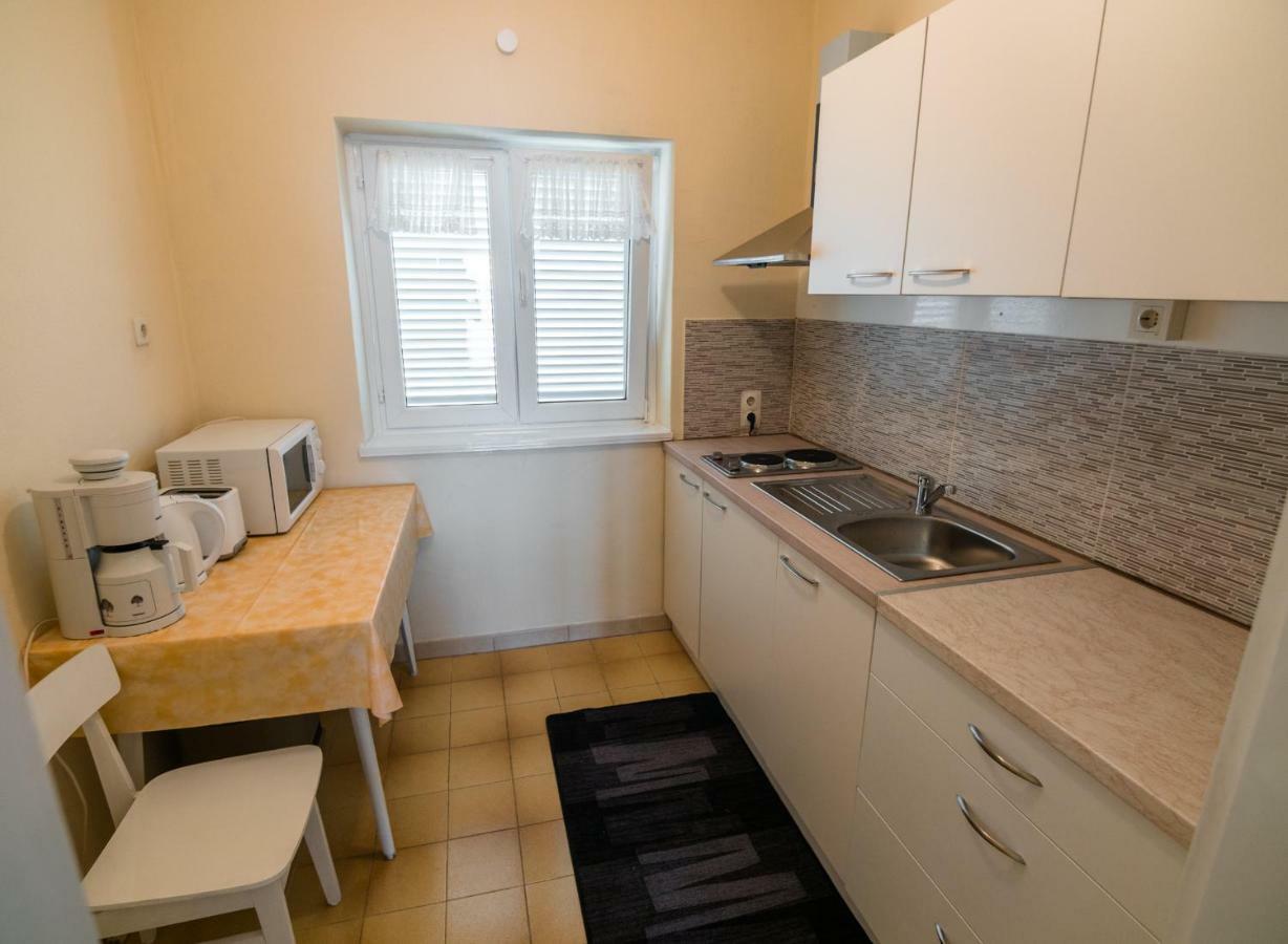 689 Banjol Apartment Exterior photo